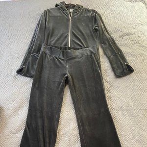 Nike Woman's Two Piece Warmup